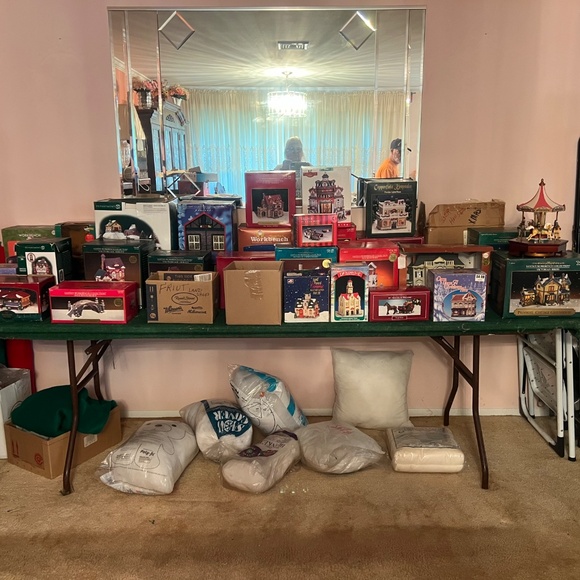 Christmas village - Picture 2 of 16